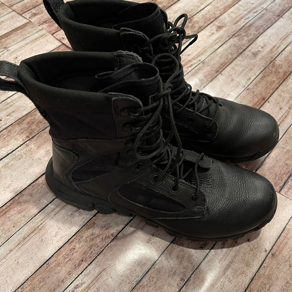 Men’s Under Armour Leather Black Combat Boots Sz 10